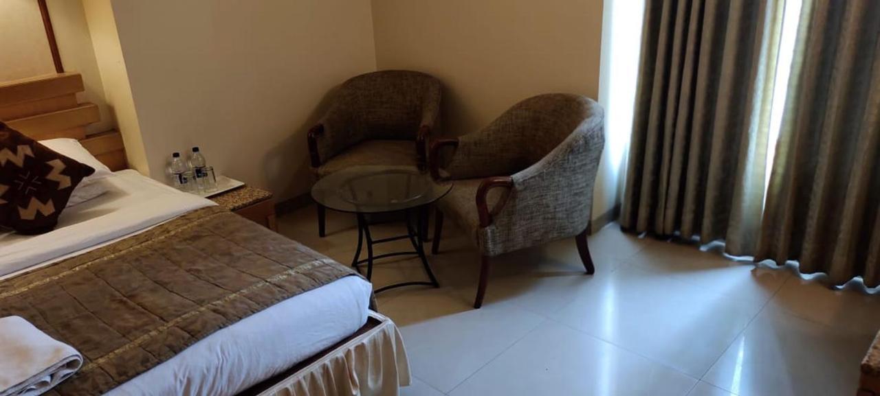 Hotel Deccan Royaale, Shivajinagar 푸네 외부 사진