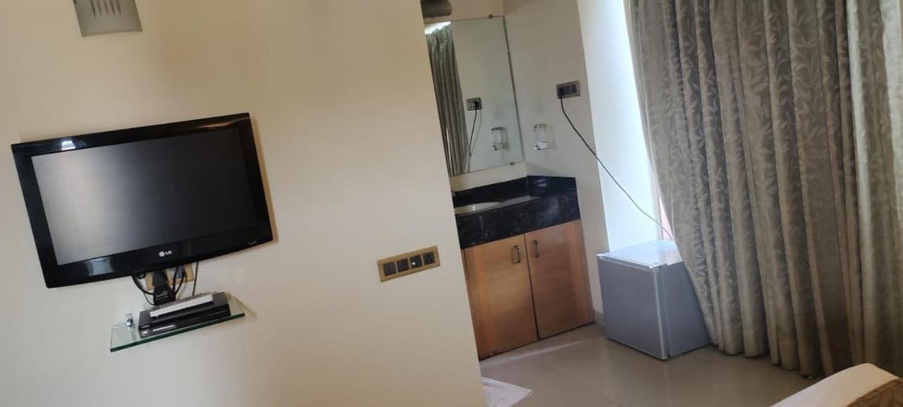 Hotel Deccan Royaale, Shivajinagar 푸네 외부 사진