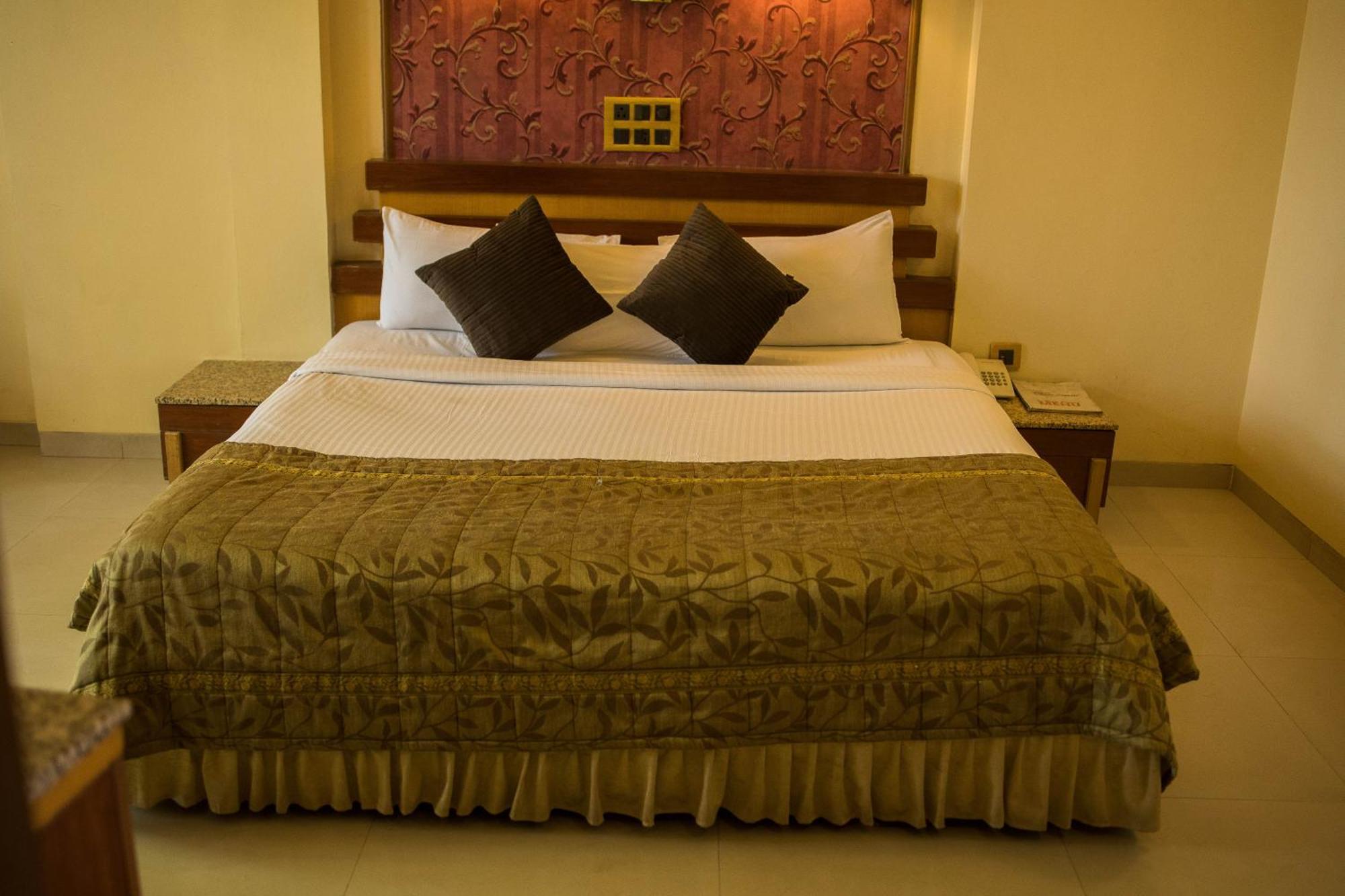 Hotel Deccan Royaale, Shivajinagar 푸네 외부 사진