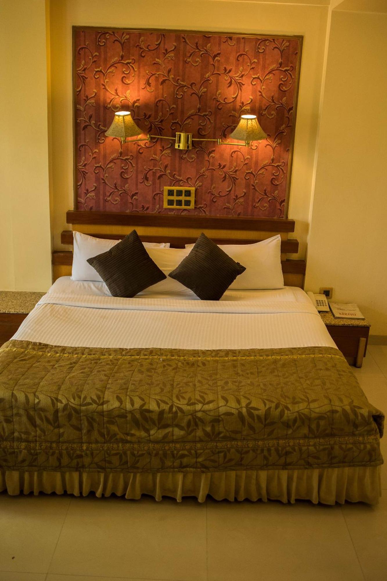 Hotel Deccan Royaale, Shivajinagar 푸네 외부 사진